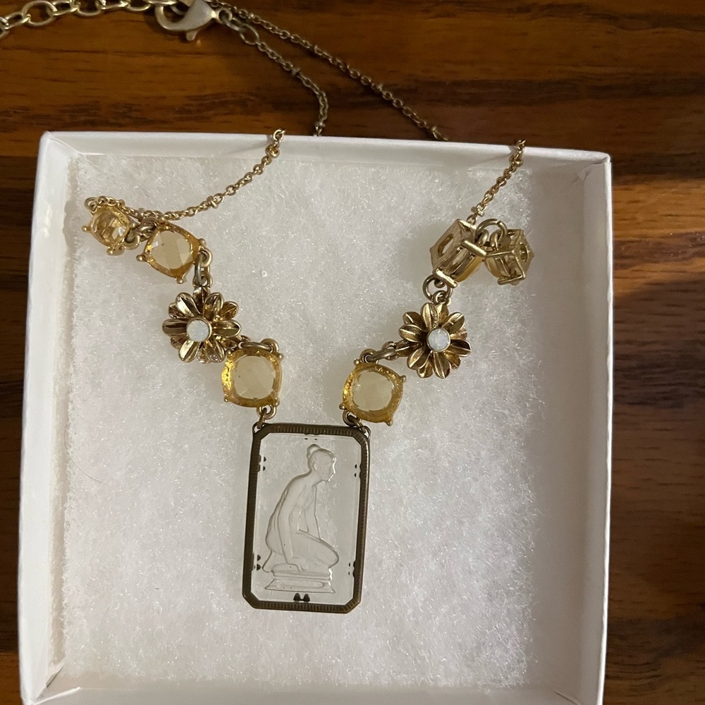 Vintage Reverse Carved Intaglio Greek Goddess Necklace